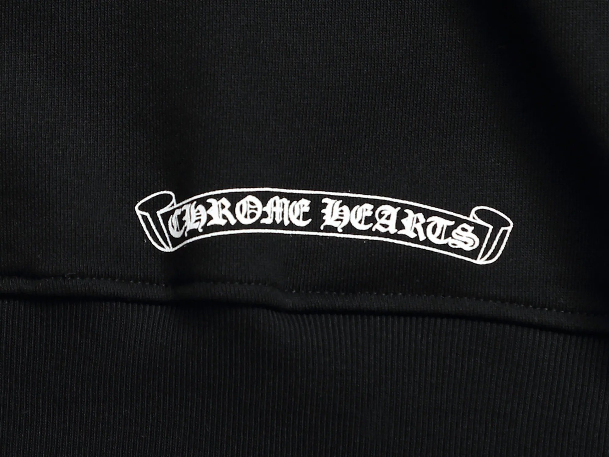 P230 Chrome hearts ch Chrome hearts cross horseshoe LOGO printed round neck sweatshirt, large version, loose and stylish, low version, slim version, upper body and pulled hips, 100% commitment: top quality, not fast food, the highest version on the market, top quality, 420 grams, 26 counts of custom-dyed double yarn cotton, the same style for men and women, complete with three standards. Color: Black White Size: XS-L